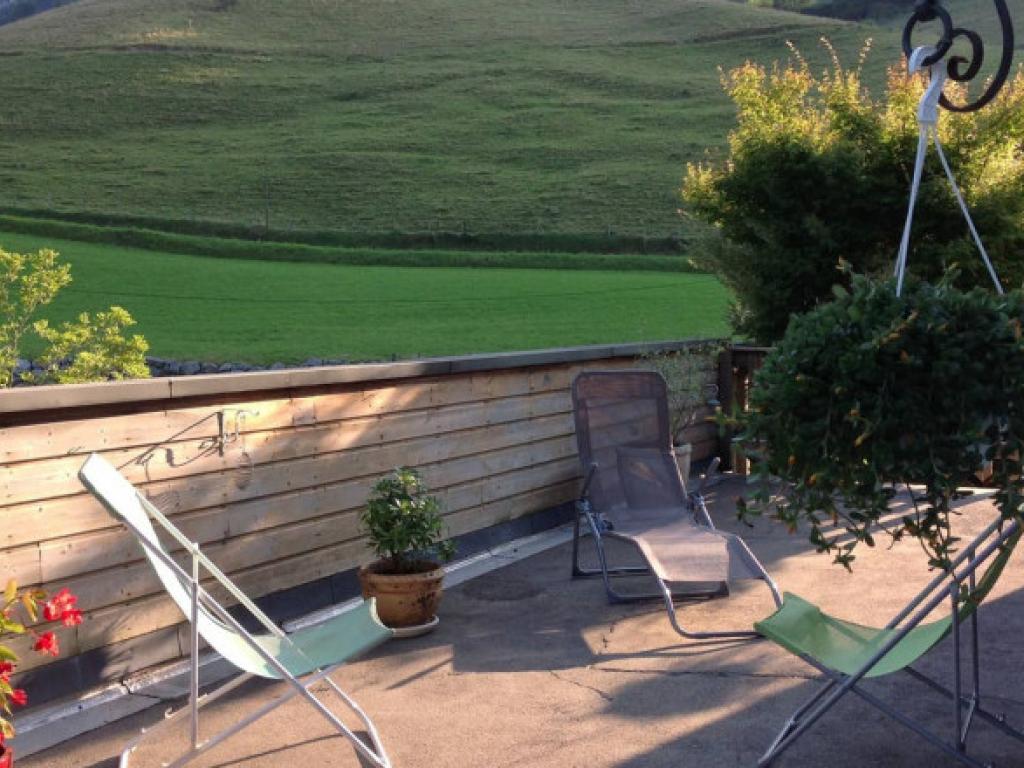 Gîte « Le Magnolia » : un écrin de verdure apaisant.