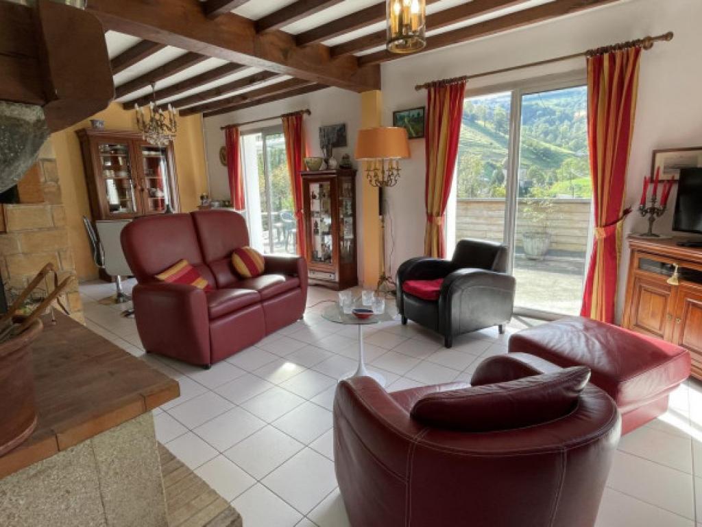 Gîte « Le Magnolia » : un écrin de verdure apaisant.