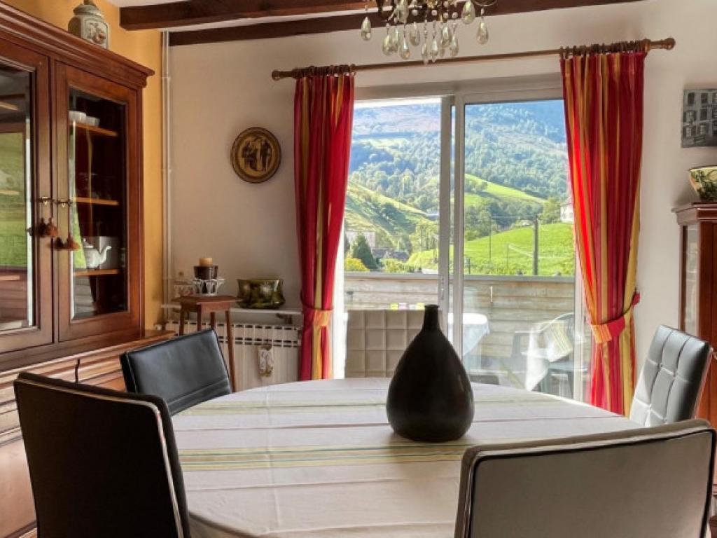 Gîte « Le Magnolia » : un écrin de verdure apaisant.