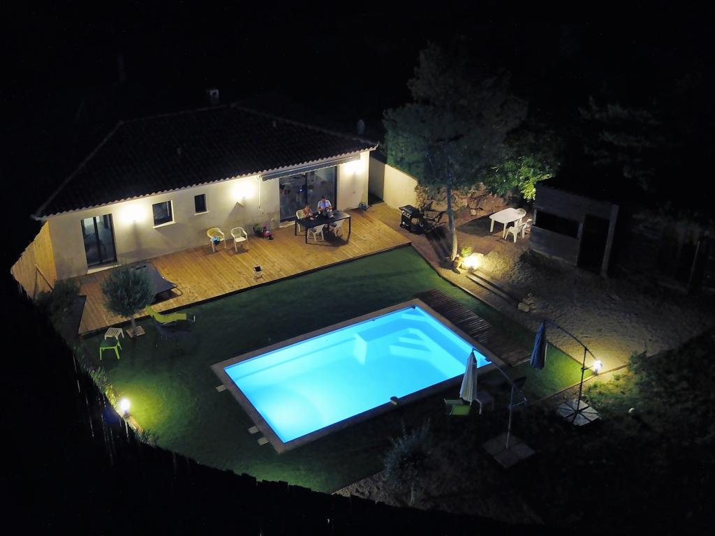 VILLA ET PISCINE INDÉPENDANTE PLEIN PIED 8 PERSONNES
