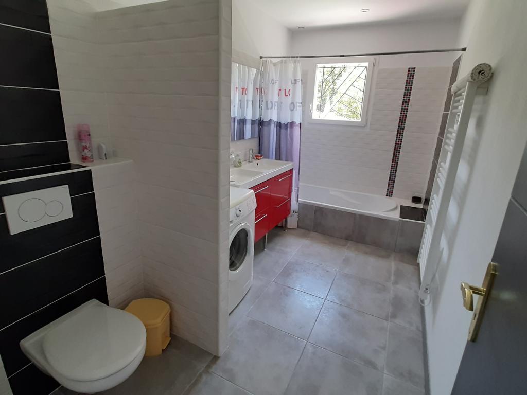 VILLA ET PISCINE INDÉPENDANTE PLEIN PIED 8 PERSONNES