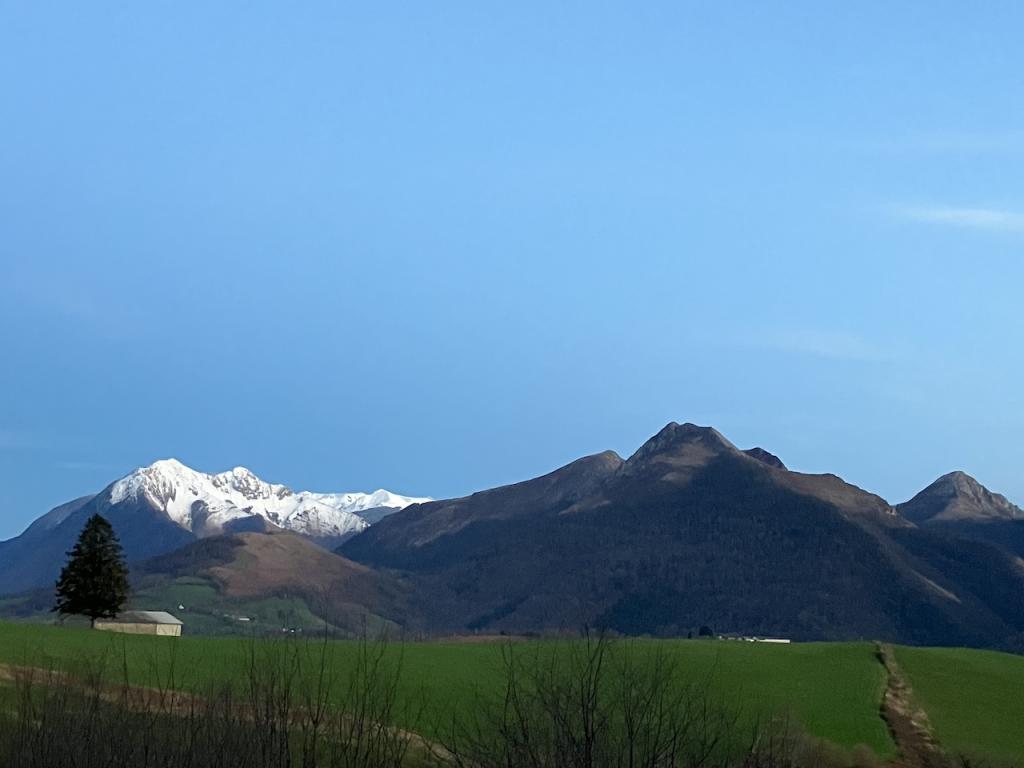 HAPA - Hébergement exceptionnel dans une K-Bane très confortable (Tiny house) en pleine nature au pied des Pyrénées