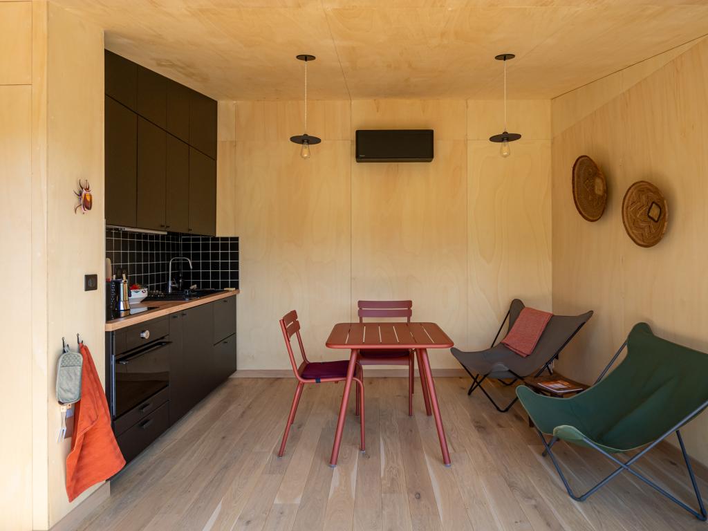 HAPA - Hébergement exceptionnel dans une K-Bane très confortable (Tiny house) en pleine nature au pied des Pyrénées