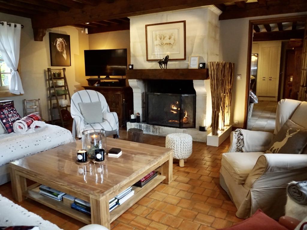La Moutinière, authentique chaumière normande avec piscine à 25 mn de Deauville, au grand calme. Très belles prestations.