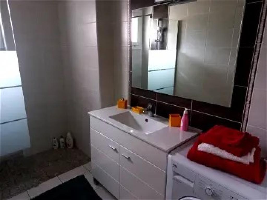 Appartement dans villa