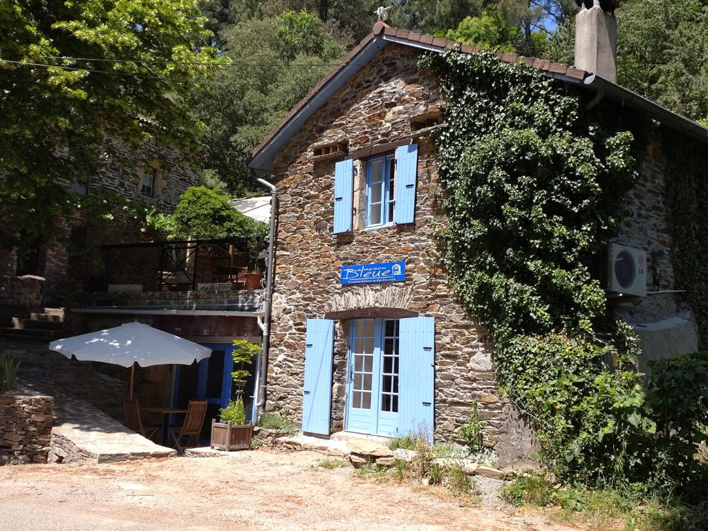 La Maison Bleue d'Ardèche - Gîte indépendant 3* avec piscine et rivière en Sud Ardèche