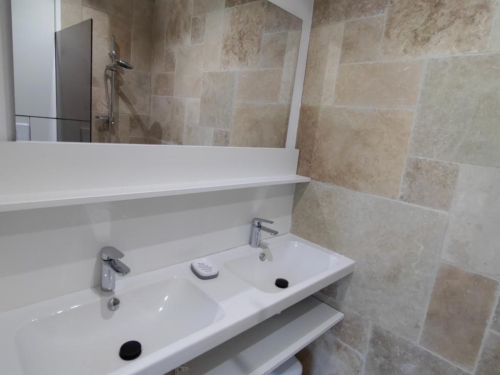 Studio 3* La Maison Bleue d'Ardèche avec piscine et rivière en Sud Ardèche