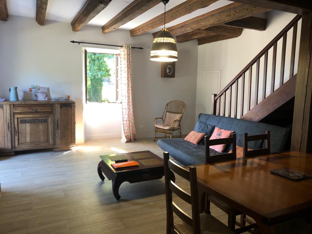 Gite à la ferme dans le Cantal avec pêche privé.
