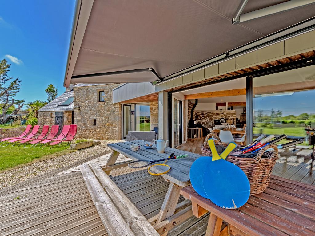 Villa Léonie avec piscine intérieure chauffée toute l'année en Bretagne