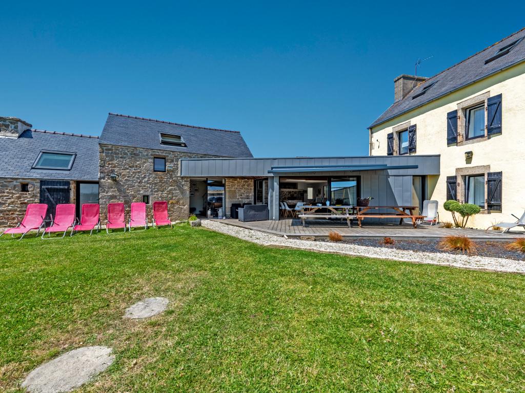 Villa Léonie avec piscine intérieure chauffée toute l'année en Bretagne