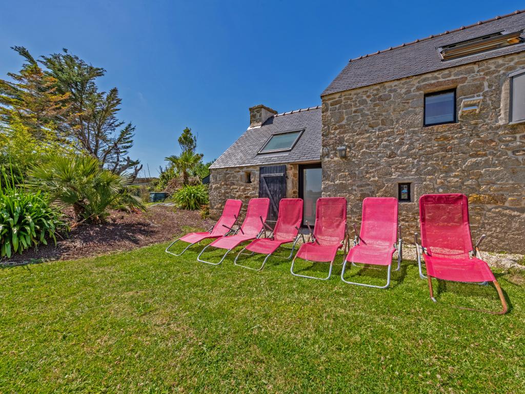 Villa Léonie avec piscine intérieure chauffée toute l'année en Bretagne