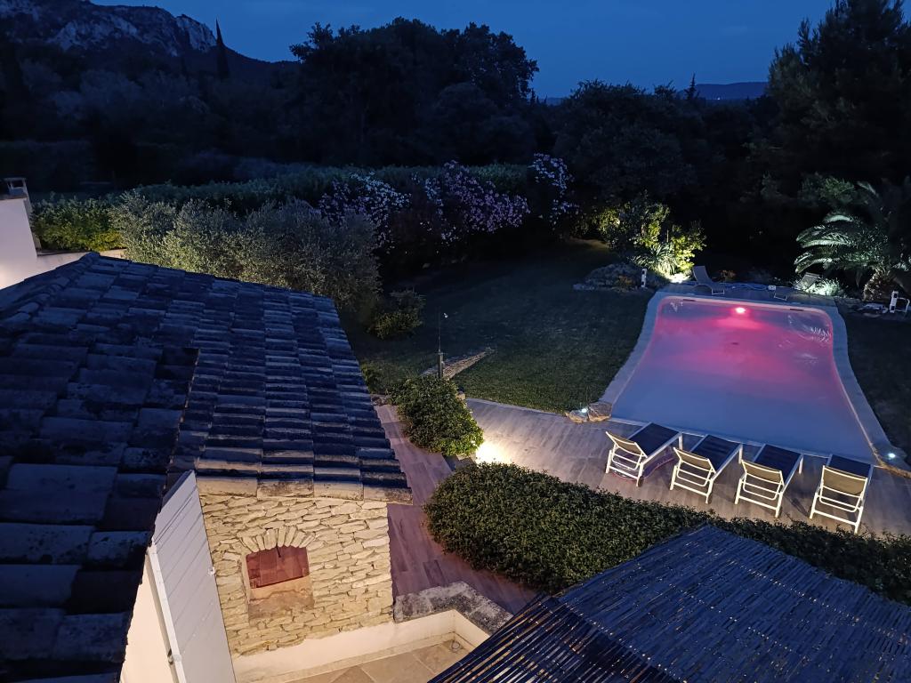 LE MAS DU LUBERON ROUGE / clim / 12 pers / au cœur du Luberon / classé 4 étoiles