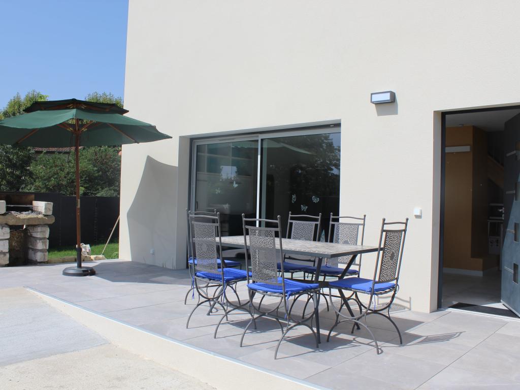 Maison PMR calme Labéllisée avec jardin parking privé proche de la grande motte et du grau du roi