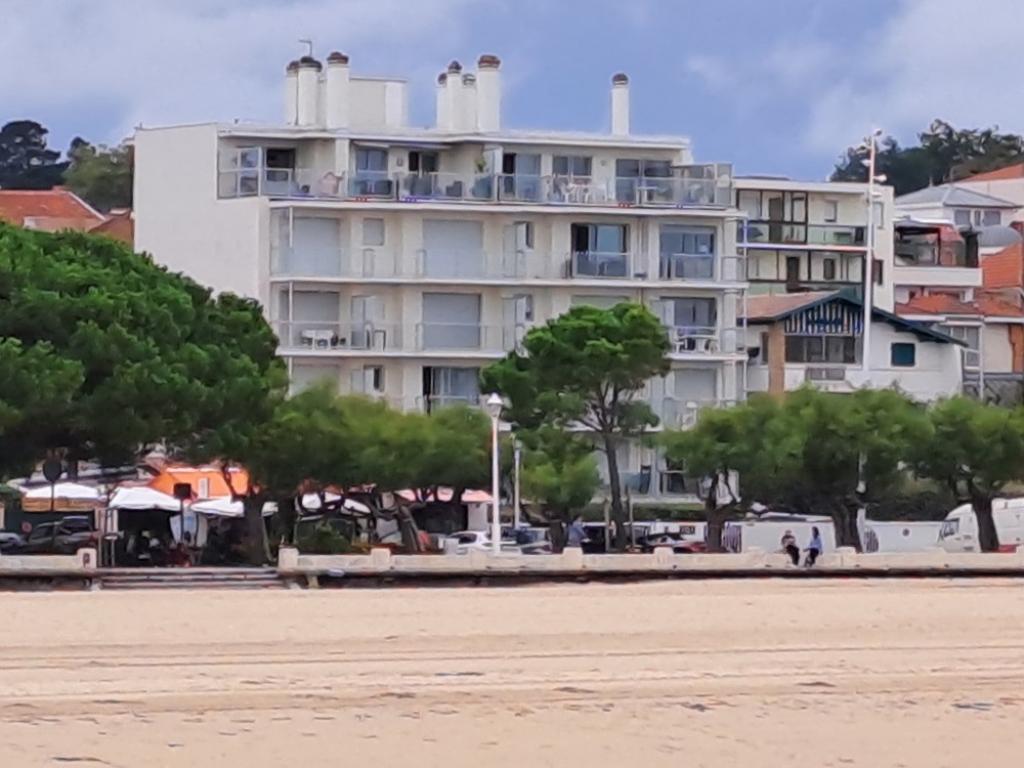 ARCACHON - Studio 2 personnes en Front de mer -place parking privée