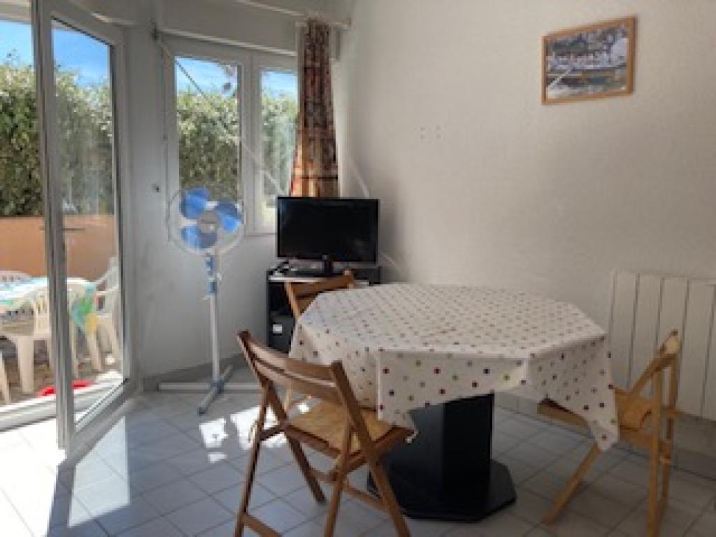 Villa Jacanguy appartement en rez-de-chaussé classé 2* à Marseillan plage, dans un quartier calme