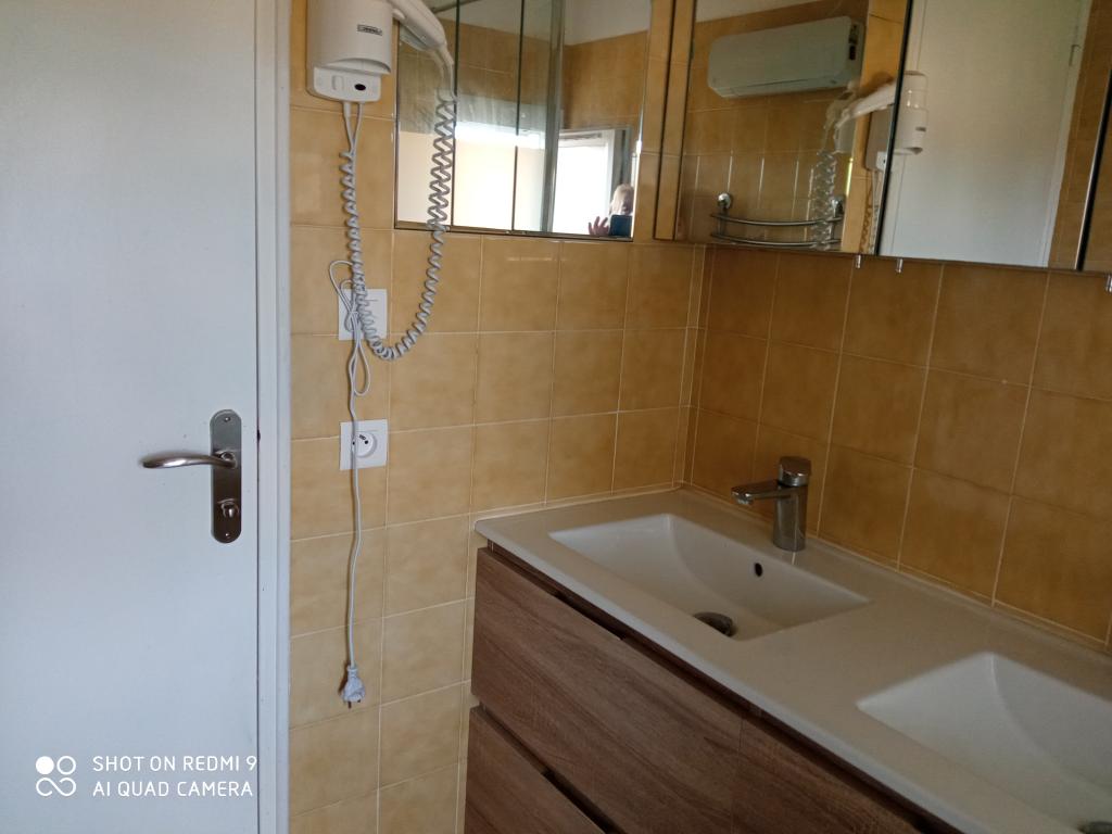 Villa bord  Ste Marie la mer. 4 à 6 personnes
