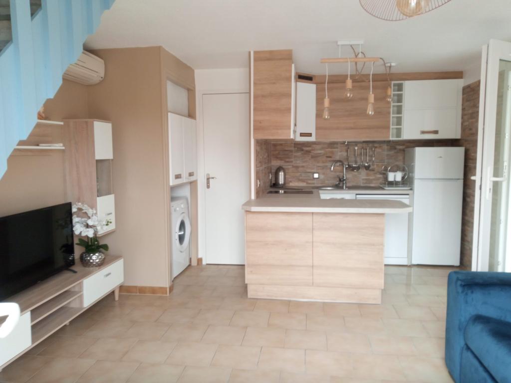 Villa bord  Ste Marie la mer. 4 à 6 personnes
