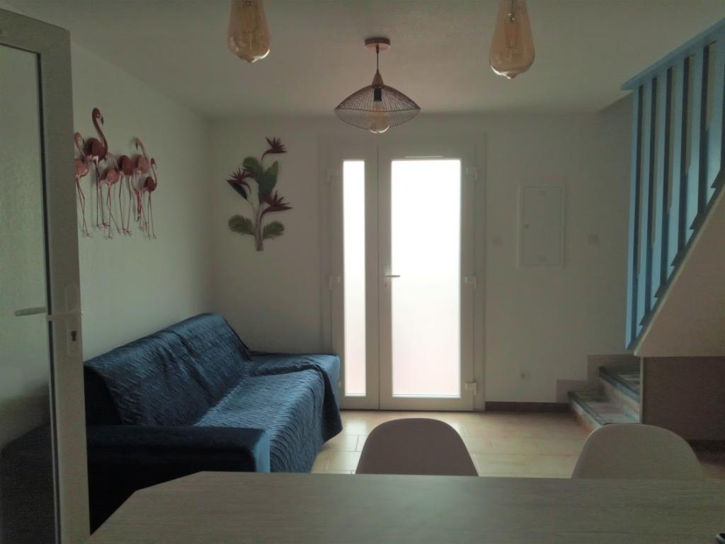 Villa bord  Ste Marie la mer. 4 à 6 personnes