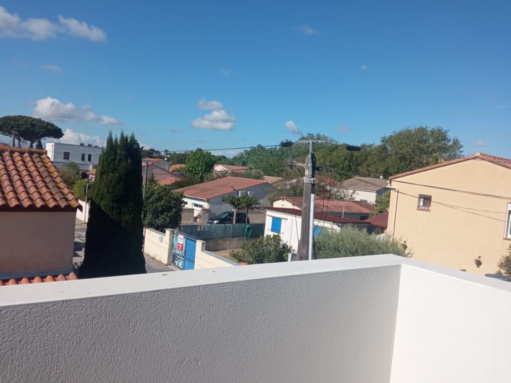 Villa construction 2024 bord de mer. 2 chambres. 2salles de bains. Extérieurs jardin et terrasse.