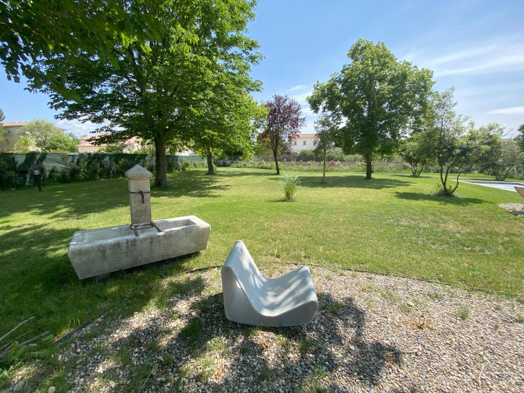 Belle villa provençale avec jardin et piscine