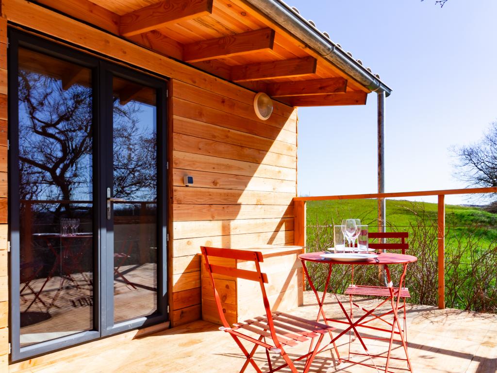 Tiny House vue Pyrénées dans une ferme bio