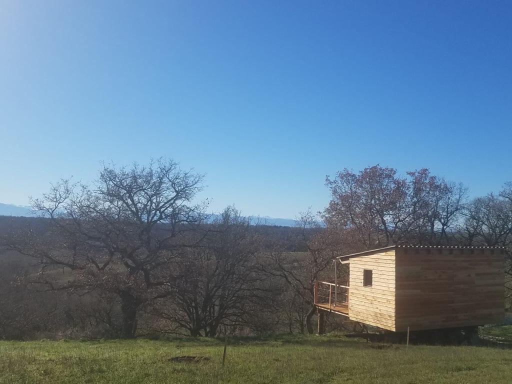 Tiny House vue Pyrénées dans une ferme bio