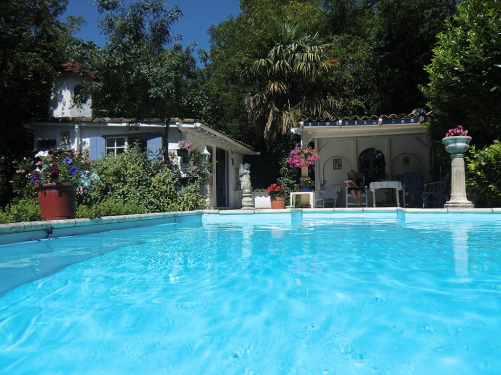 Charmante maison de campagne pour 17 personnes avec piscine