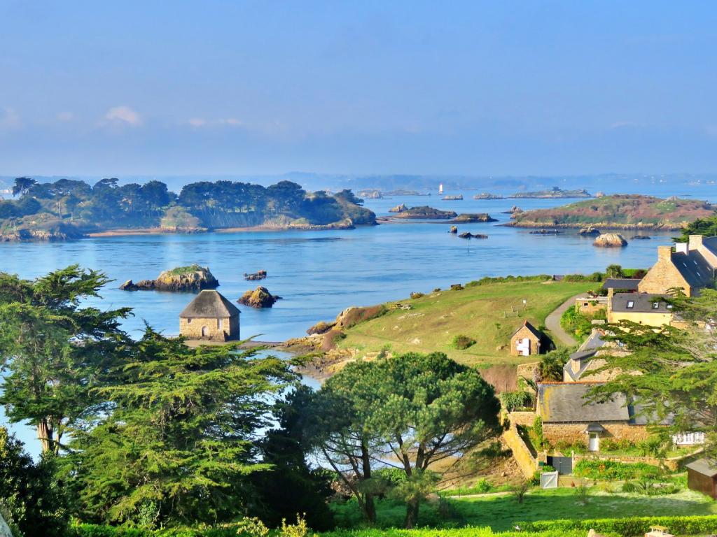 Gîte de Kerberso Charmante longère romantique pour 2 à 4 pers près de Paimpol en Côtes d'Armor