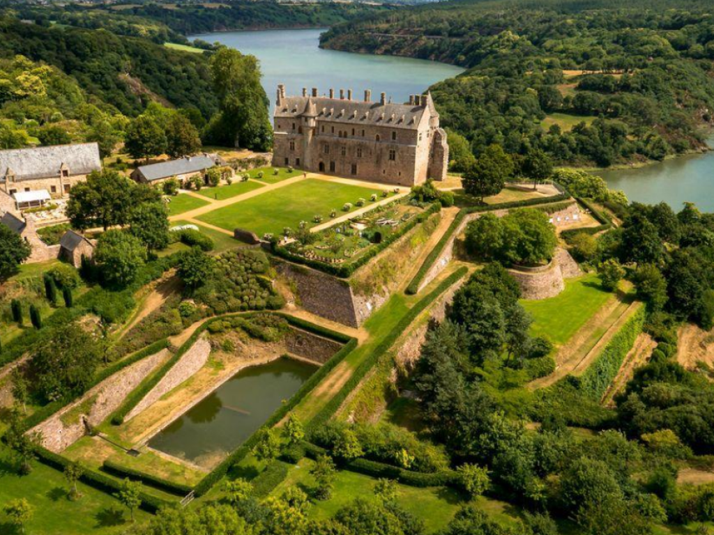 Gîte de Kerberso Charmante longère romantique pour 2 à 4 pers près de Paimpol en Côtes d'Armor
