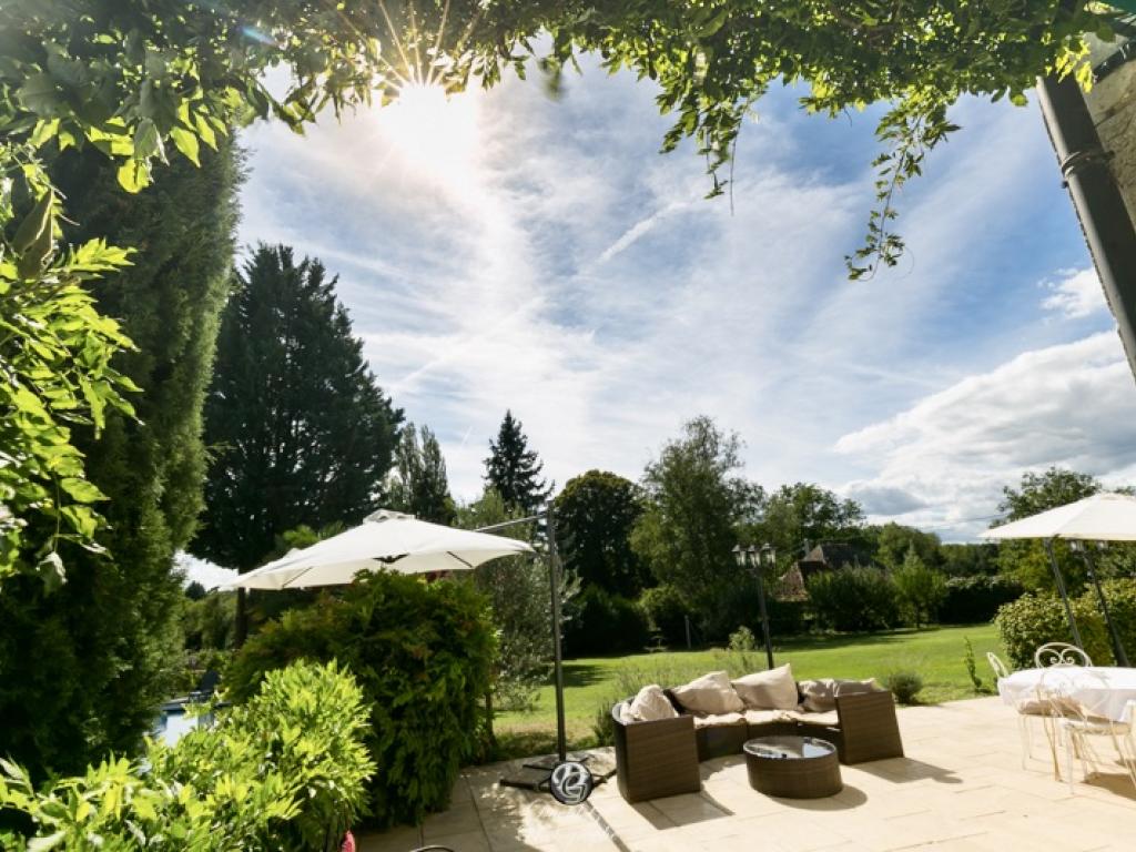 Manoir de standing 5*, piscine, tennis, boulodrome, prestation hôtelière incluse