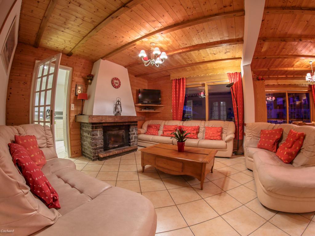 GRAND CHALET DE VACANCES BELLEVUE SITUE AU CENTRE DU VILLAGE ET AU COEUR DES PORTES DU SOLEIL