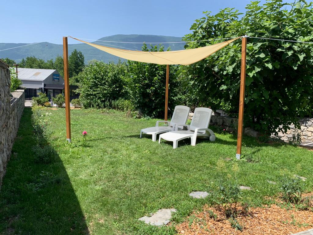 Spa repos bien être à Voglans appartement en maison au rez de chaussée avec spa privatisé à volonté entre Chambéry et Aix Les Bains en Savoie