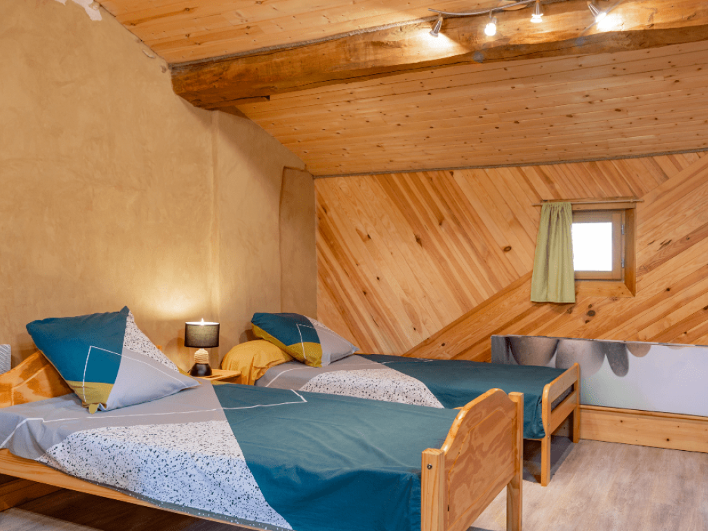 Gîte des Oreilles Délicates - Habitez l'écologie