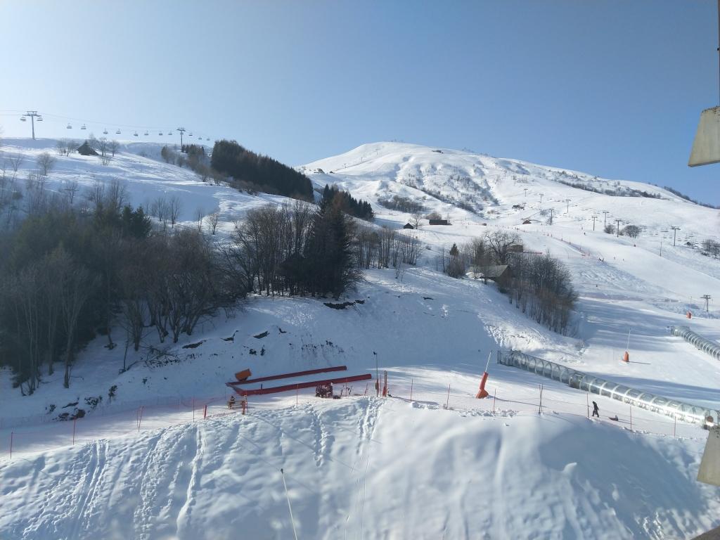 Le Corbier studio 32 m2 balcon sud vue pistes