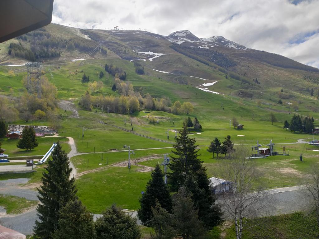 Les 2 Alpes studio-balcon sud à côté télécabine Jandri vue magnifique