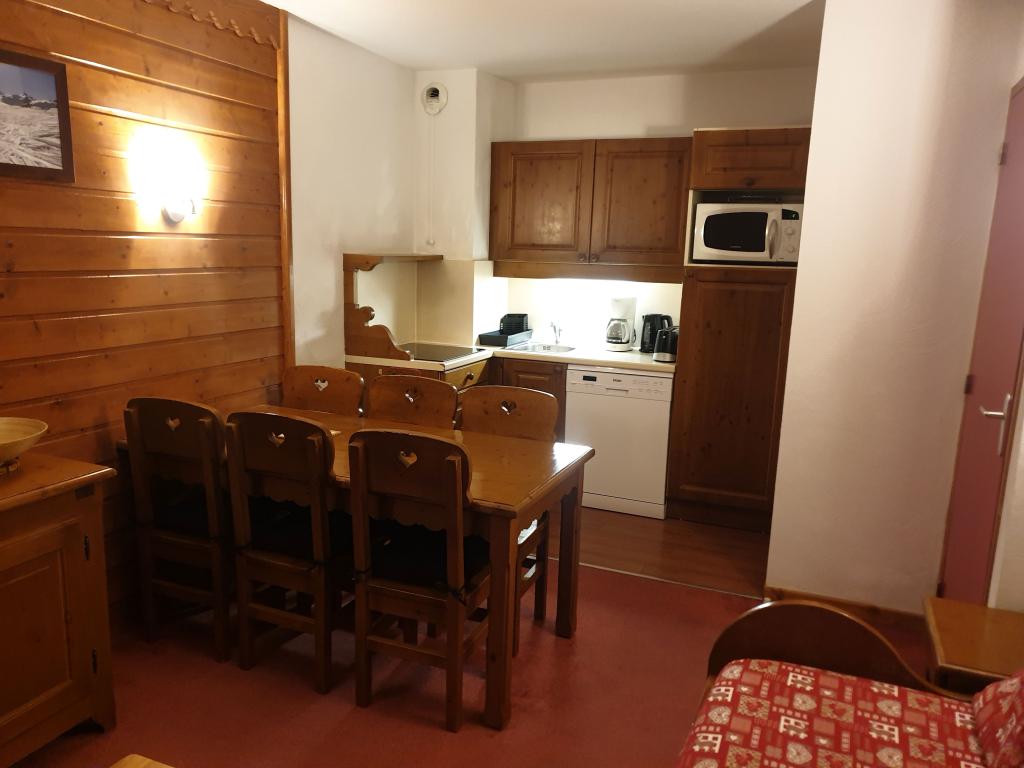 Valfréjus, Résidence LA TURRA (3*), Appt. 4/6 pers., Piscine chauffée - Sauna, au pied des pistes, balcon avec vue sur la Vanoise