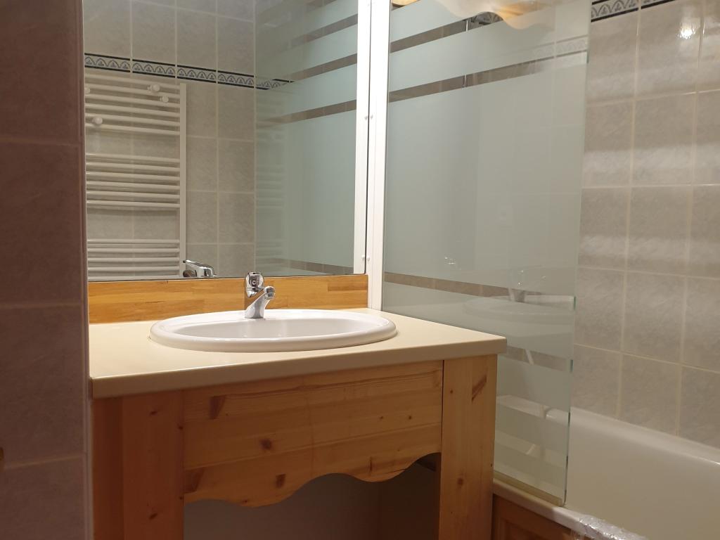Valfréjus, Résidence LA TURRA (3*), Appt. 4/6 pers., Piscine chauffée - Sauna, au pied des pistes, balcon avec vue sur la Vanoise