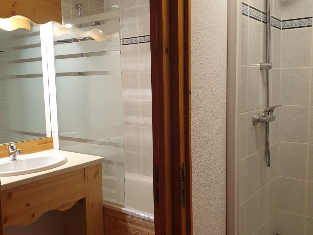 Valfréjus, Résidence LA TURRA (3*), Appt. 4/6 pers., Piscine chauffée - Sauna, au pied des pistes, balcon avec vue sur la Vanoise