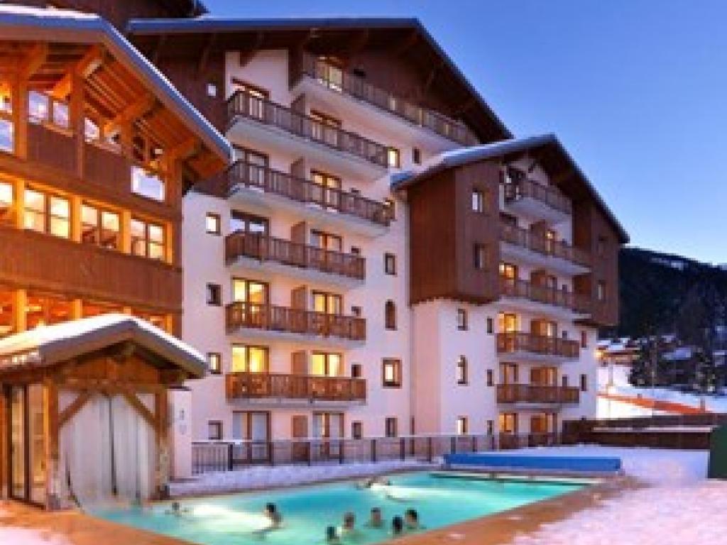 Valfréjus, Résidence LA TURRA (3*), Appt. 4/6 pers., Piscine chauffée - Sauna, au pied des pistes, balcon avec vue sur la Vanoise