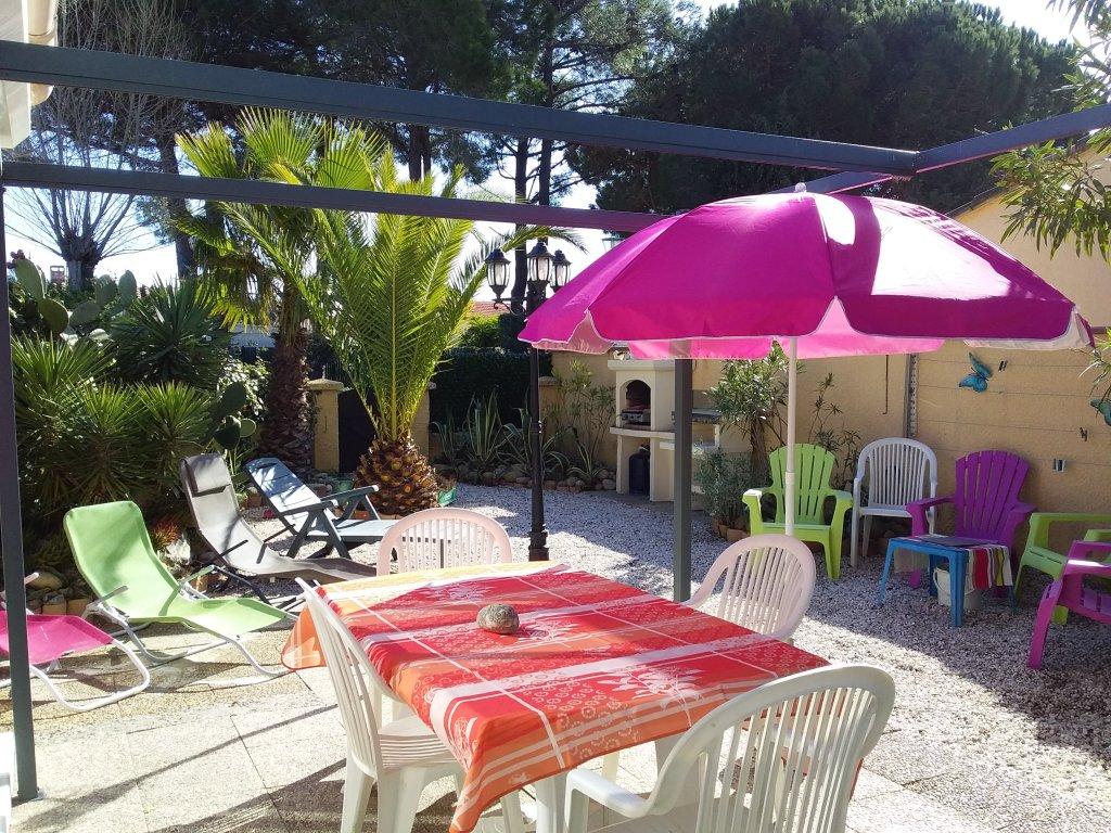 VILLA COURSES ET PLAGE A PIED
