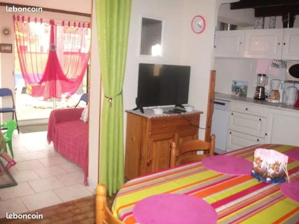 VILLA COURSES ET PLAGE A PIED