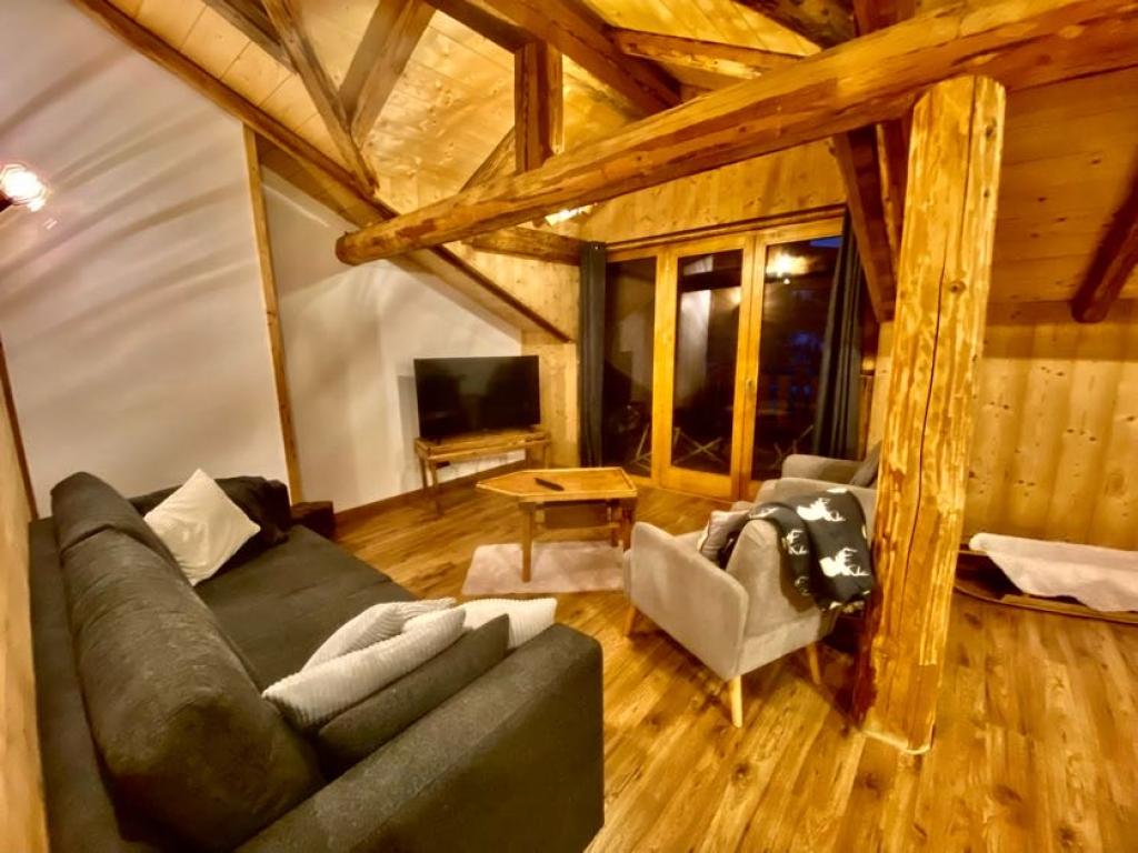 Location de vacances à la montagne :  chalet situé dans le domaine skiable "Les 3 Vallées", paisible et spacieux. Idéal pour les familles avec enfants
