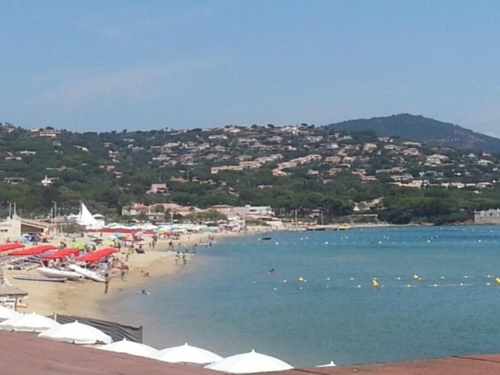 Villa indép. climatisée tout confort avec piscine, à 3 min de la célèbre plage de la Nartelle à Sainte Maxime