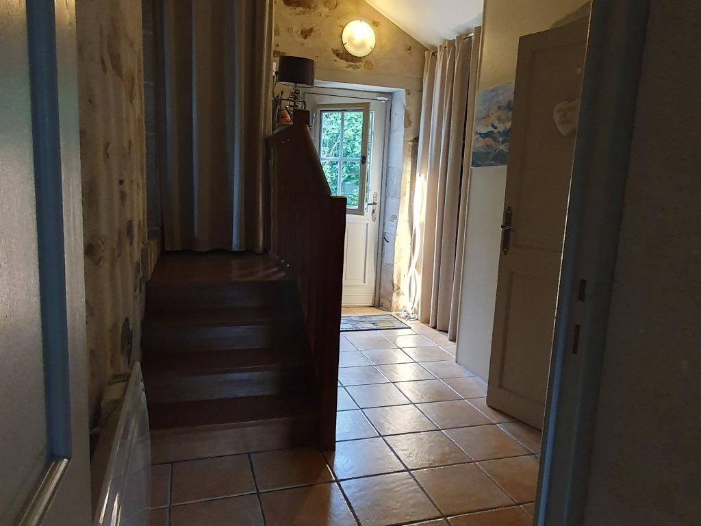 Besoin de vous ressourcer? Venez à Bellavita à la campagne, au calme. N'oubliez pas votre maillot de bain pour vous relaxer dans la piscine.