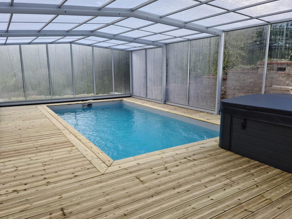 Maison de 7 chambres avec piscine et spa privatif