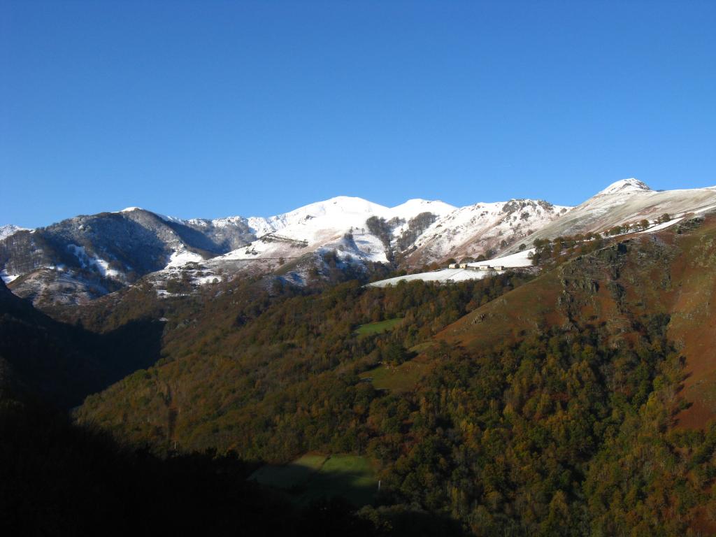 Chambres d'hôtes Idiartekoborda au coeur de la montagne basque à 5 mn du village, chambre Tunupa