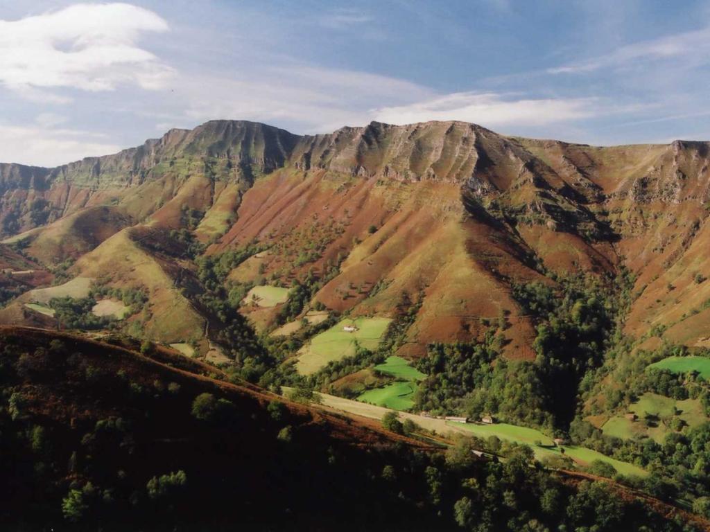 Chambres d'hôtes Idiartekoborda au coeur de la montagne basque à 5 mn du village, chambre Tunupa