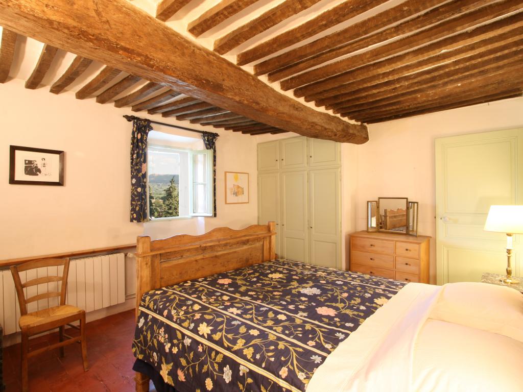 Mas provençal avec une vue magnifique situé dans un village pittoresque