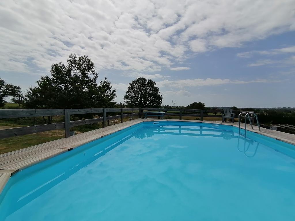 Logement d'hôtes pour 2 à 5 personnes pour profiter du calme du bocage Bourbonnais