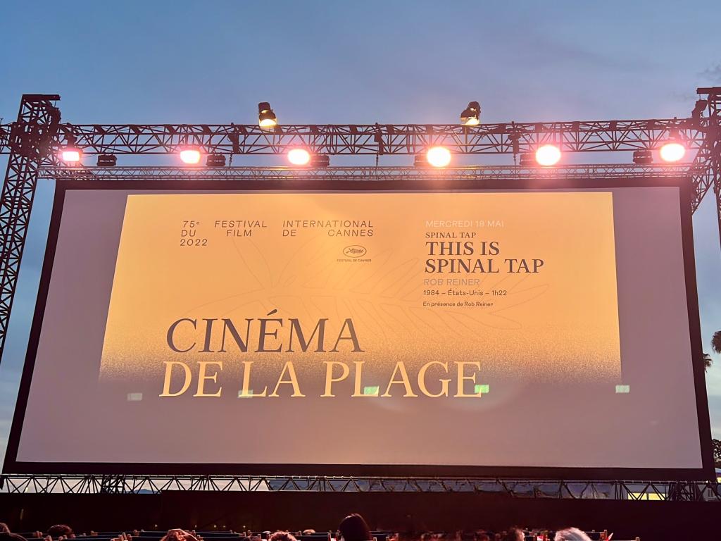 Appartement 2P relooking à Cannes, Festival Cinema, Netflix et parking gratuit, accueil 5 étoiles, excellent rapport qualité-prix